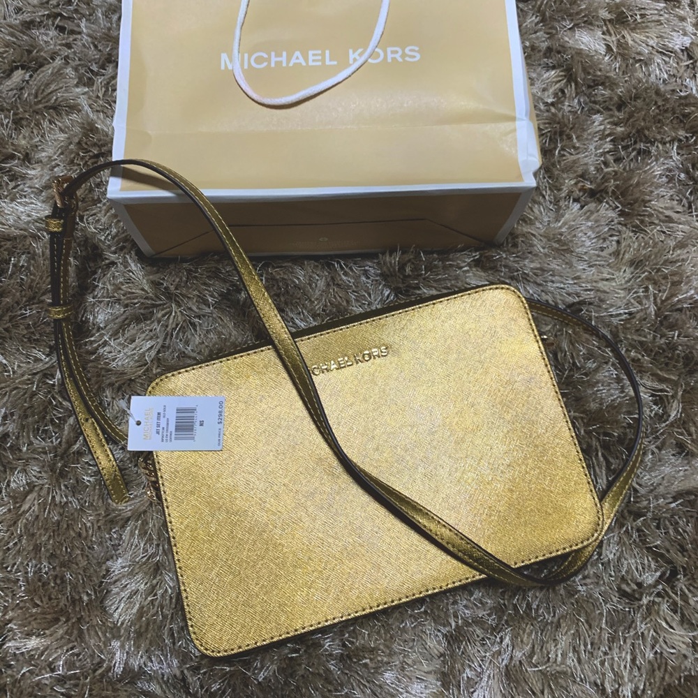 Micheal Kors Jet set collection large crossbody